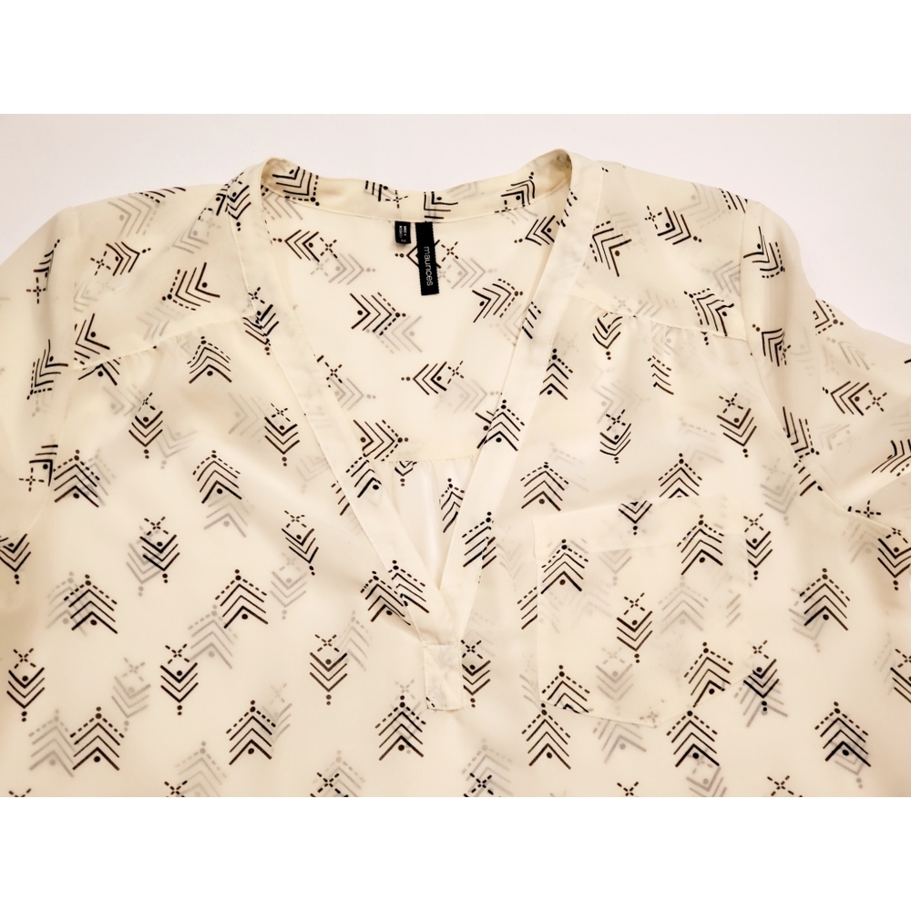 Patterned Button Sleeve Pocket Top - Picture 3 of 4
